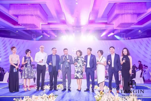 严屹宽冻龄男神,年轻时候的严屹宽究竟有多绝