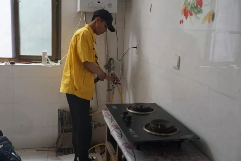 邢台燃气公司更换软管免费,临渭区天然气软管更换