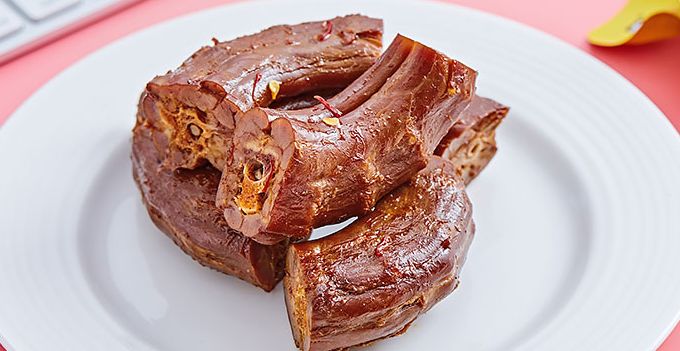 绝味周黑鸭煌上煌销售额,周黑鸭绝味业绩大降超90%