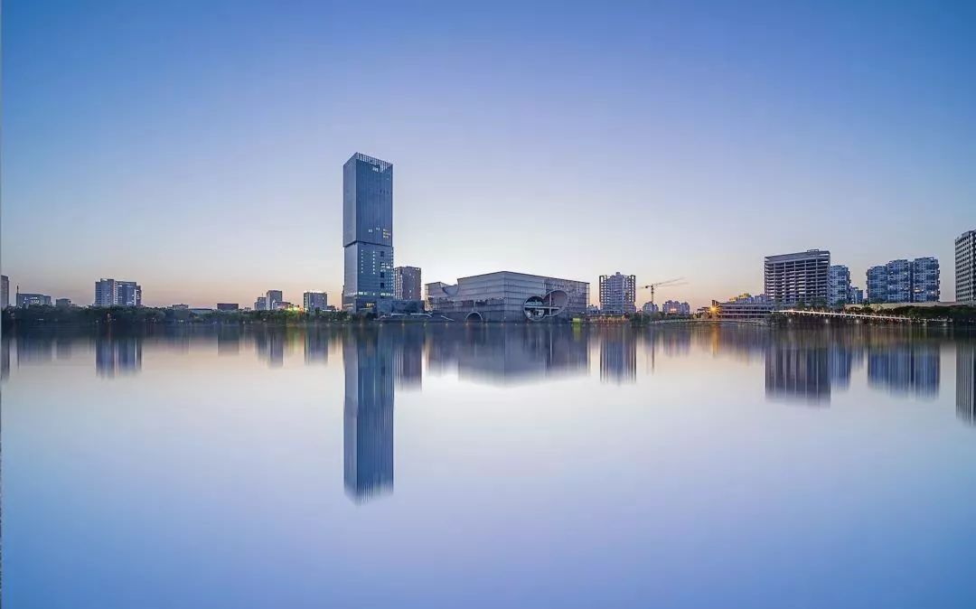 魔都这家精品酒店,看魔都全景的酒店