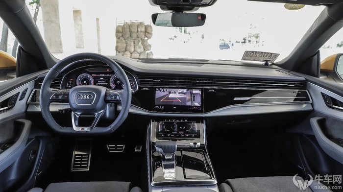q8奥迪2022款试驾视频夜间,宝马x5和奥迪q8试驾哪个更值