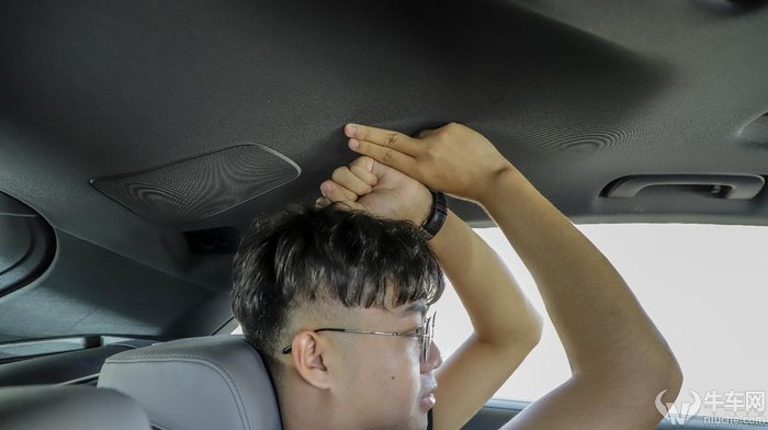 q8奥迪2022款试驾视频夜间,宝马x5和奥迪q8试驾哪个更值