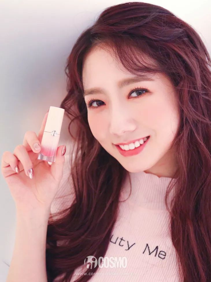 沈梦辰烫睫毛,沈梦辰太阳花睫毛