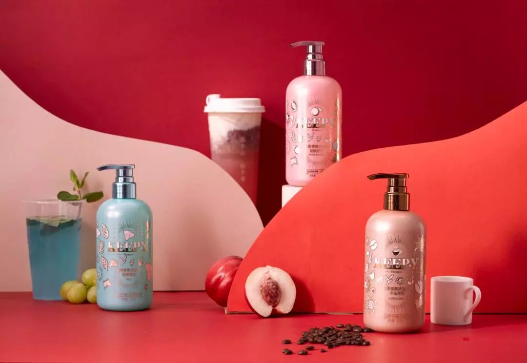 同是奢侈品入门级爆品，它却为何与口红“同门不同命”?