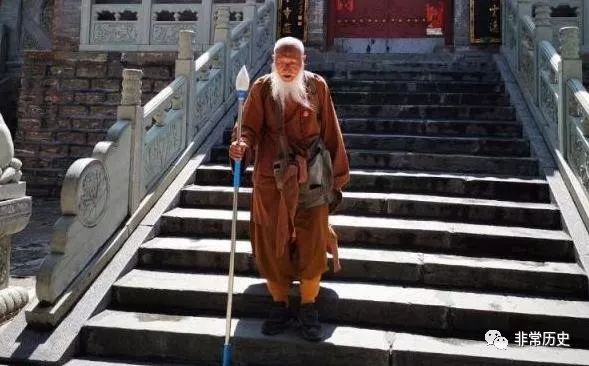 中国和尚是何时开始不吃肉的？