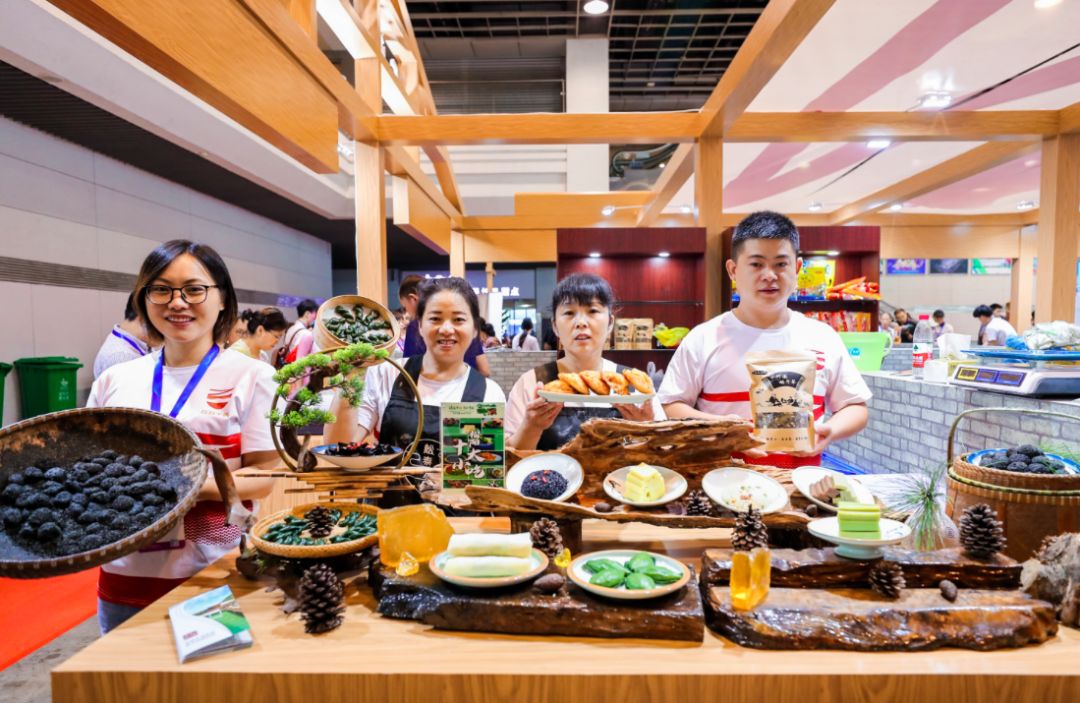 一边逛吃，一边剁手！这场美食狂欢实在太馋人，错过明天就要再等一年！