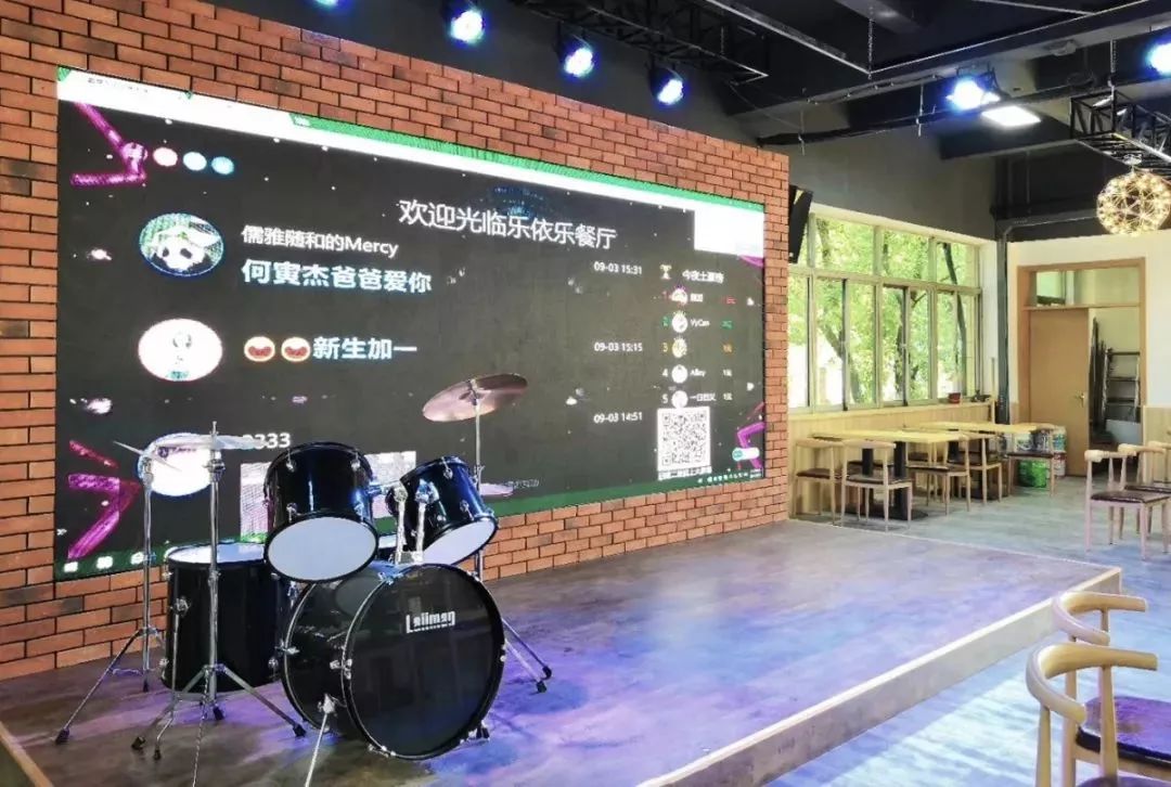 鏈嶅姟鎴戜滑鏄鐪熺殑,鎷嶇悆鎴戜滑鏄鐪熺殑