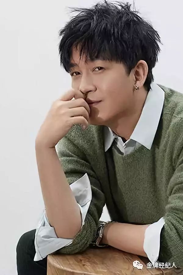 吴京躲避子弹,吴京攀登者无替身