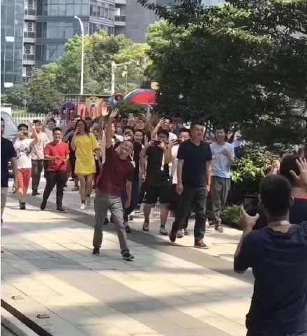 马云卸任后的第一件事,马云卸任后的奇迹