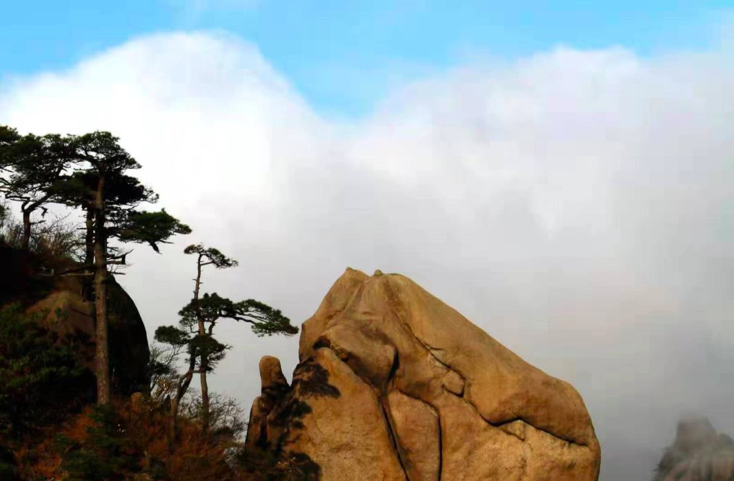 “三清赏明月，天涯共此时”，三清山女神邀你共度月圆之夜！