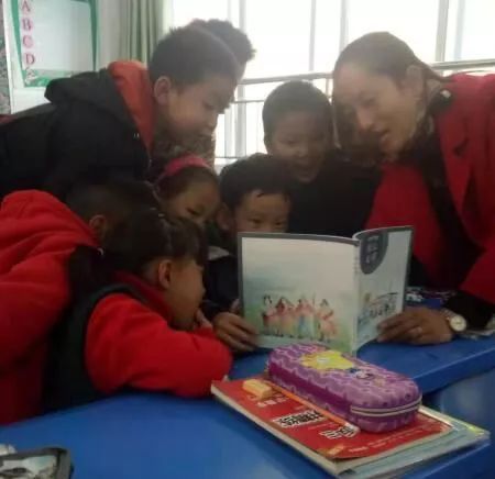 教师节丨十六年如一日，她把喜欢和坚持都花在了这里……