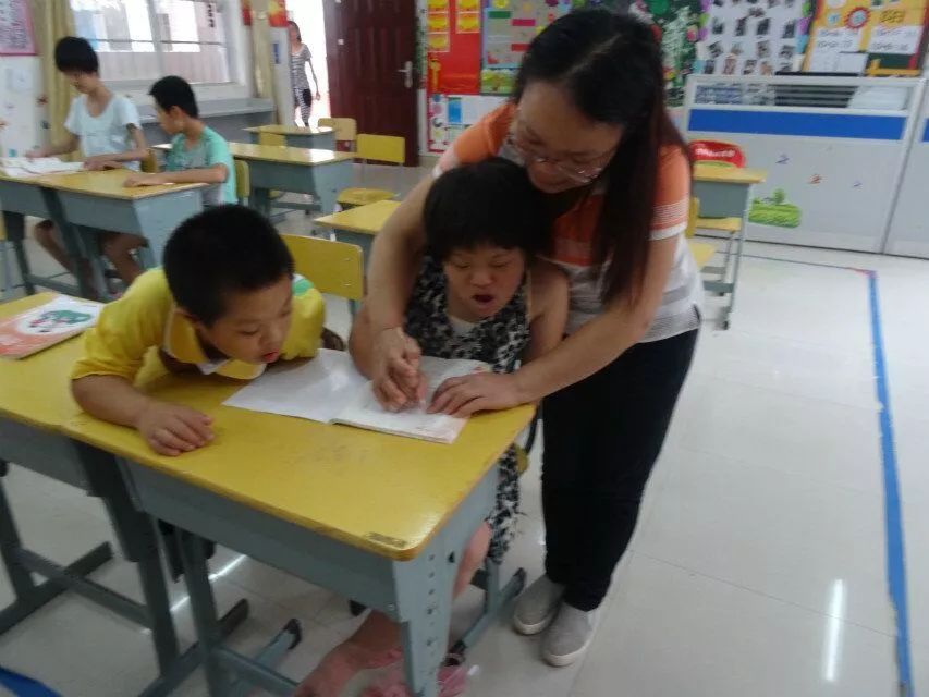 教师节特辑与你同行,我眼中的您教师节特辑