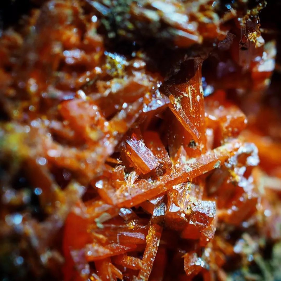 假如绿松石会说话,如果金属会说话的故事