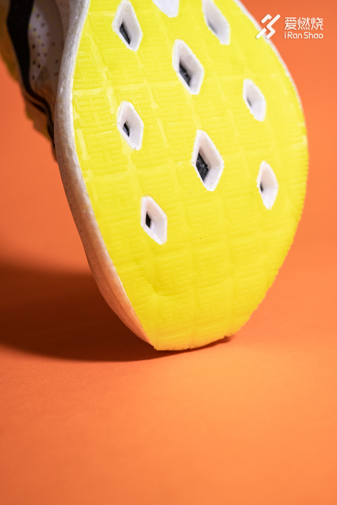 李宁马拉松专业跑鞋推荐飞电跑鞋,李宁竞速跑鞋哪个系列最好