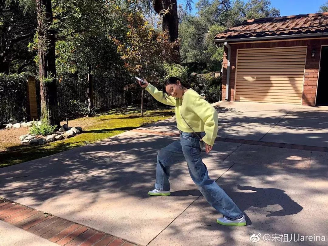 杨幂带货新成就,杨幂被称之为带货王