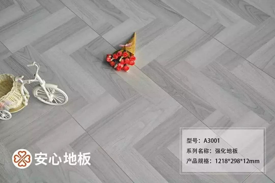 「丽江推荐」热线记者被“威胁”？一扇门竟引起这般“风波”