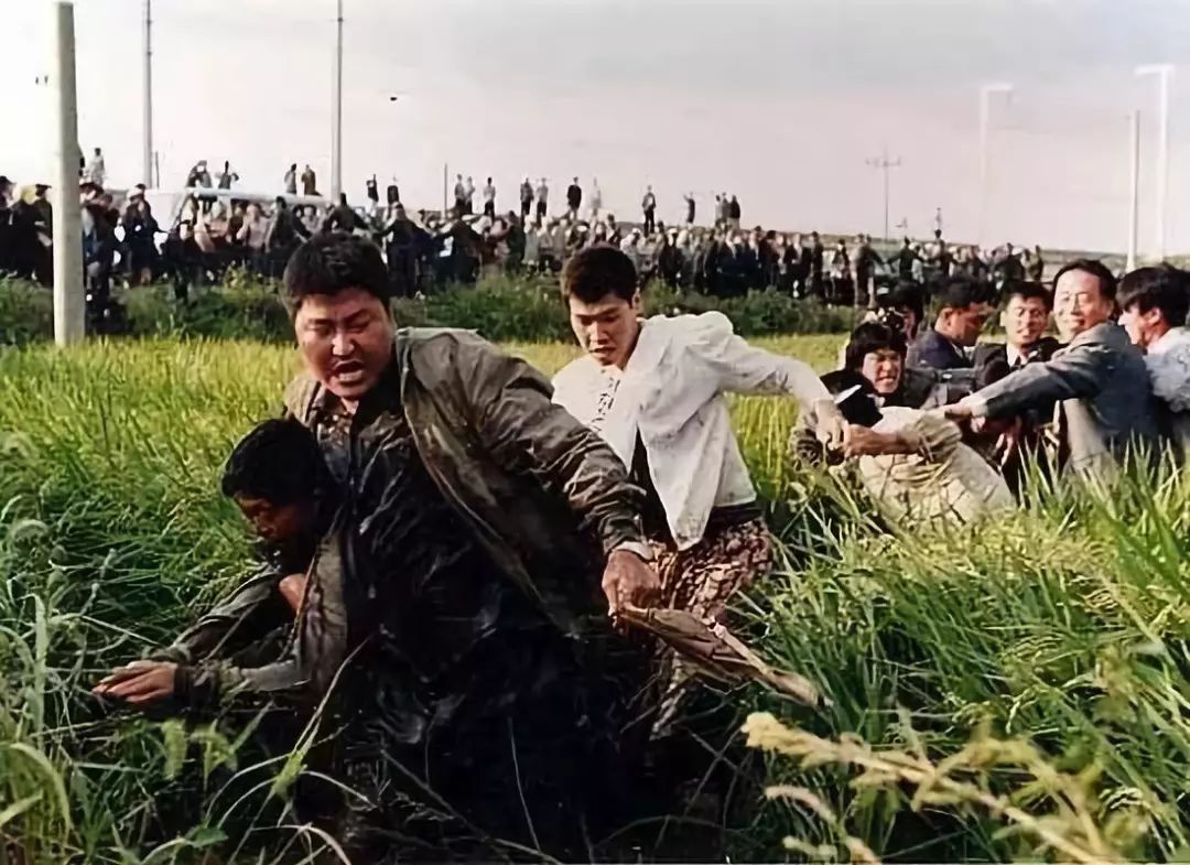 杀人回忆凶手原型是电影里哪个人,杀人回忆的真正凶手结局