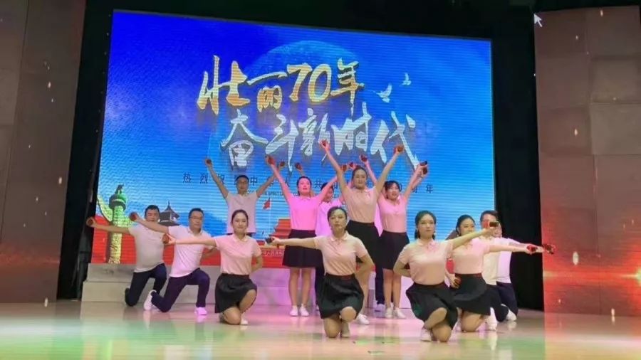 巴中市*战统**系统和群团部门“我和我的祖国”“同心杯”主题演讲比赛决赛燃情上演（附获奖名单）