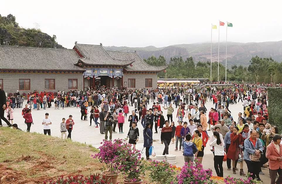 壮丽七十年奋斗新时代视频,壮丽70年奋斗新时代总结