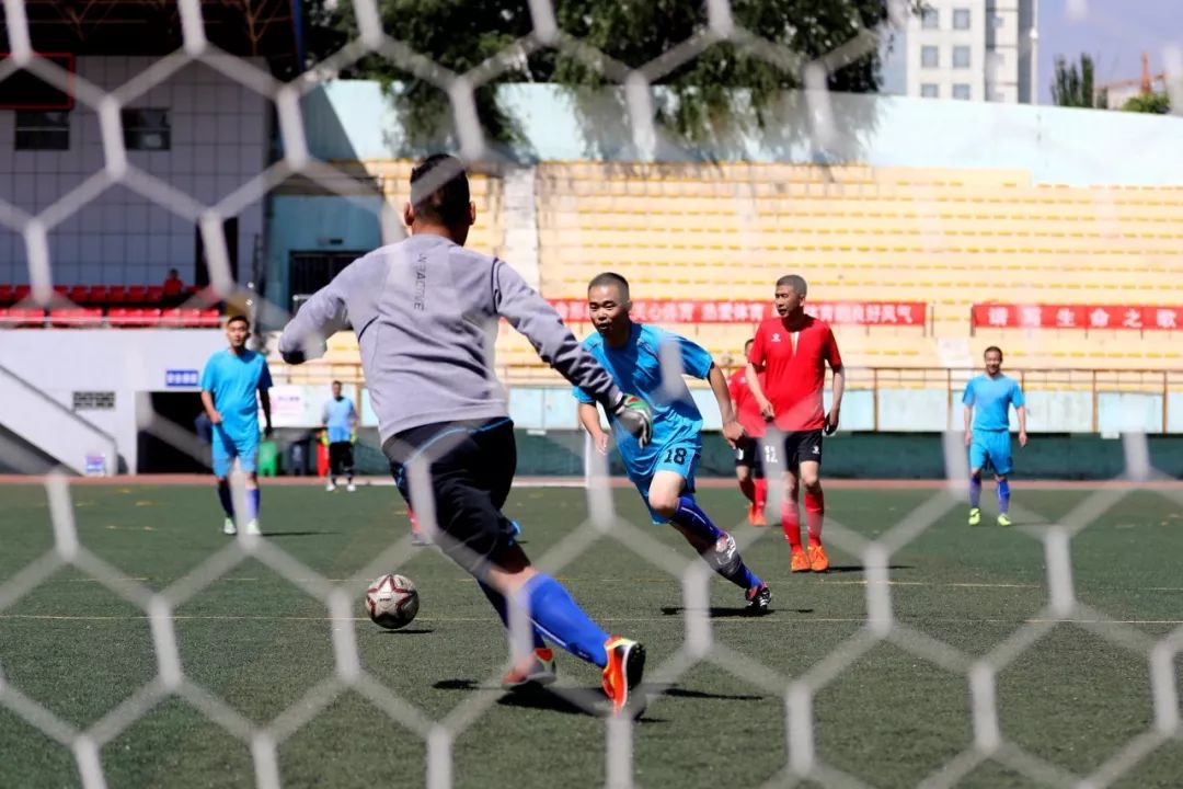 足球赛依旧精彩,今日足球比赛所有赛程表最新