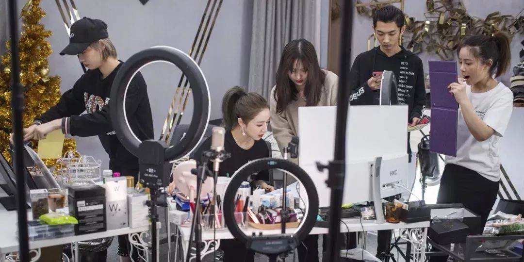 薇娅直播卖火箭,薇娅翻车后不为人知的秘密