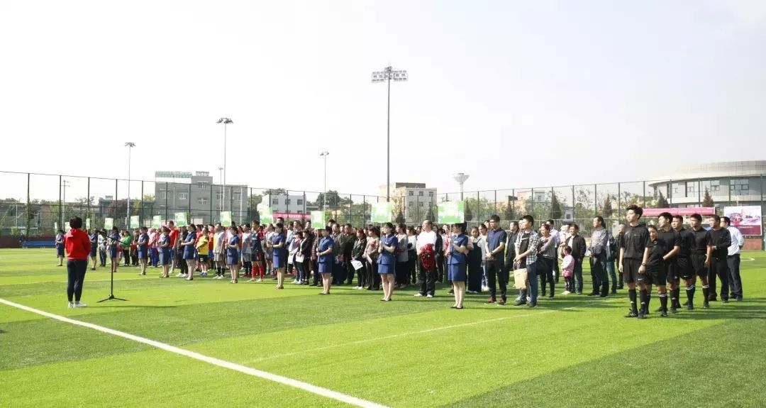 这两天西安奥体中心什么活动,西安陆港运动公园足球比赛