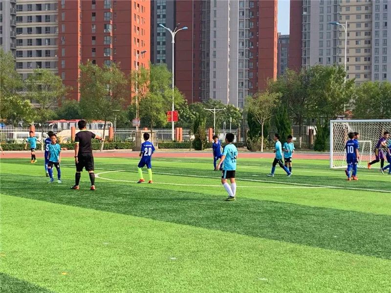 一年级学生校园足球赛,青少年足球赛共28支球队参加比赛