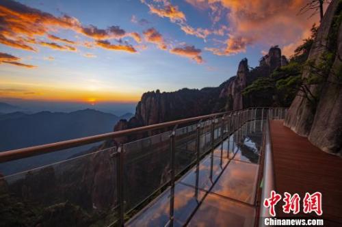 全国多地十一前景区门票继续降价,今年国庆节景区门票会下调吗