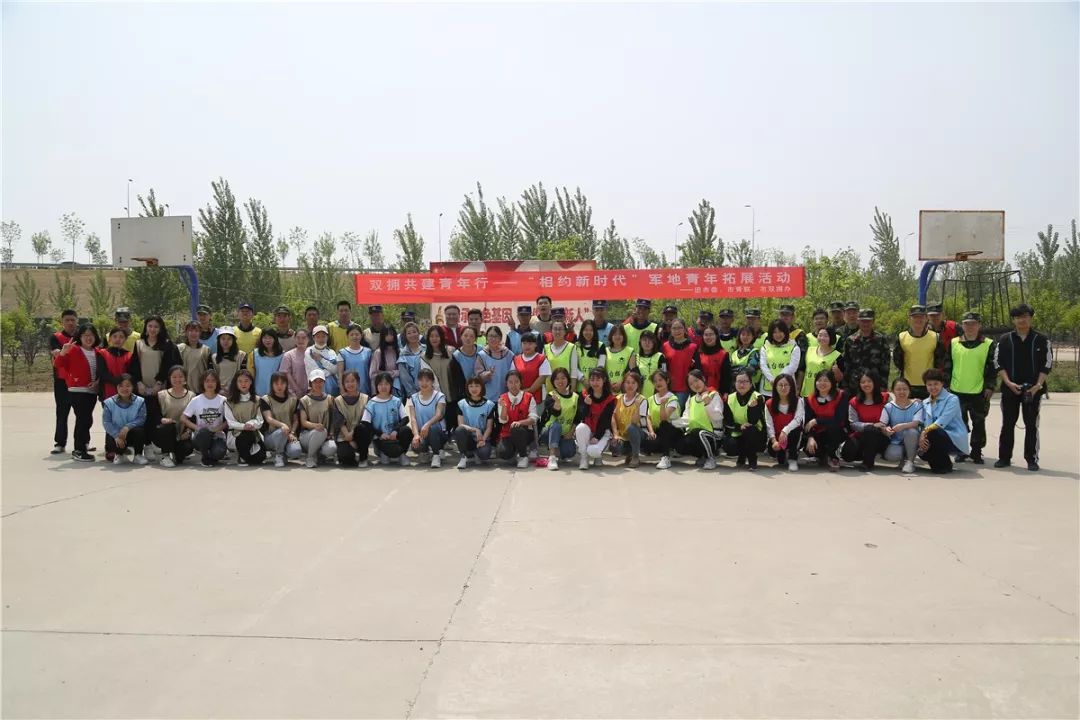 让军人成为全社会尊崇的职业,努力让军人成为全社会尊崇的职业