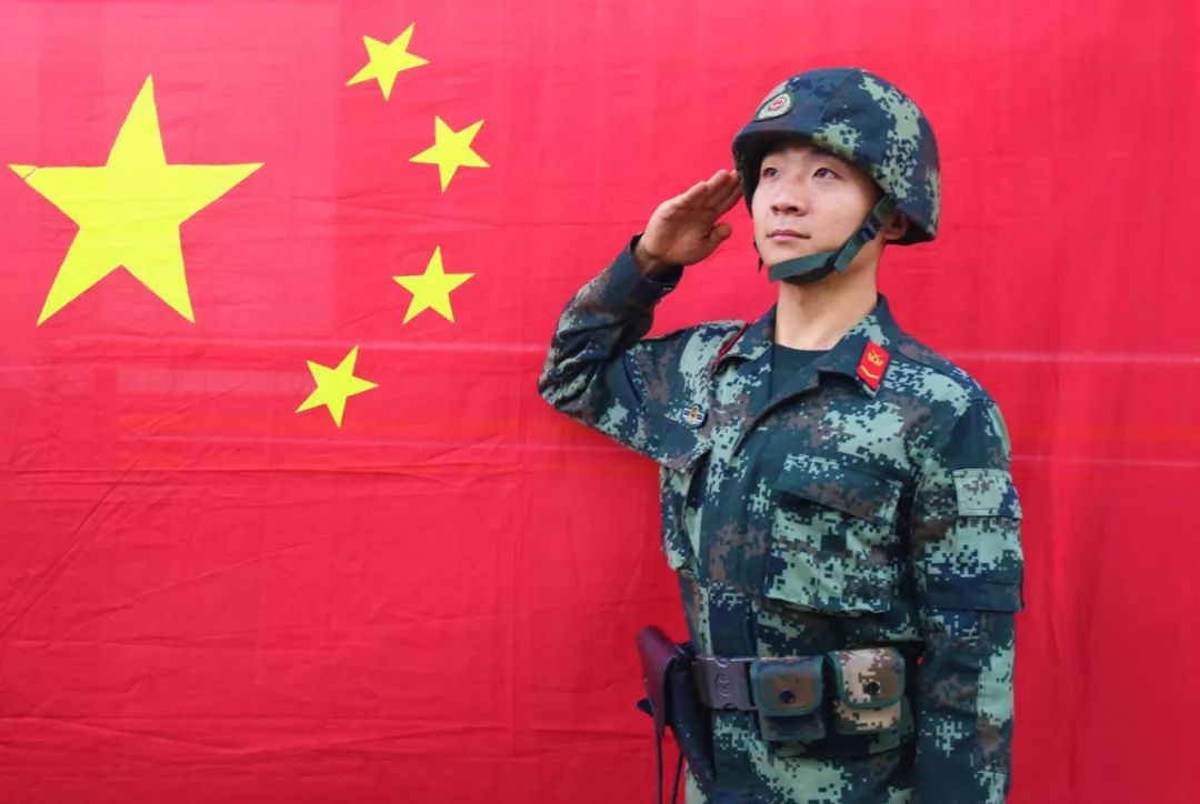 让军人成为全社会尊崇的职业,努力让军人成为全社会尊崇的职业