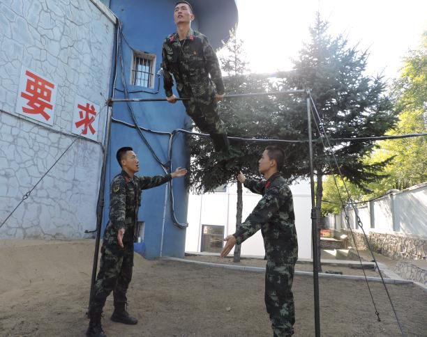 最美的年华在军营,最美的青春在军营