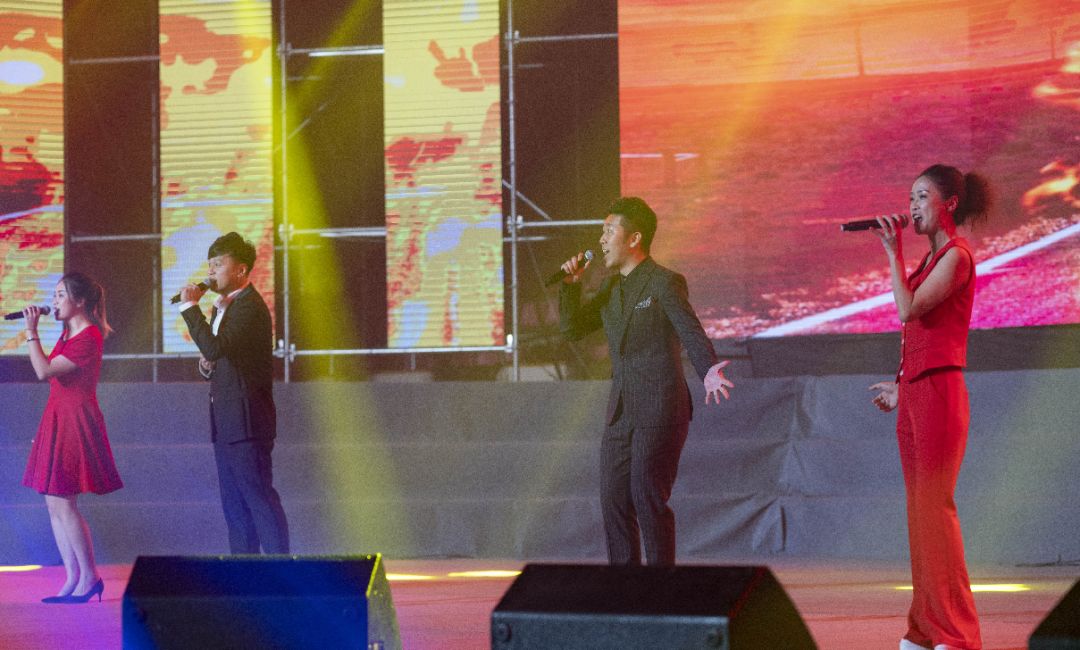 70周年晚会我和我的祖国合唱,我和我的祖国合唱引起强烈反响