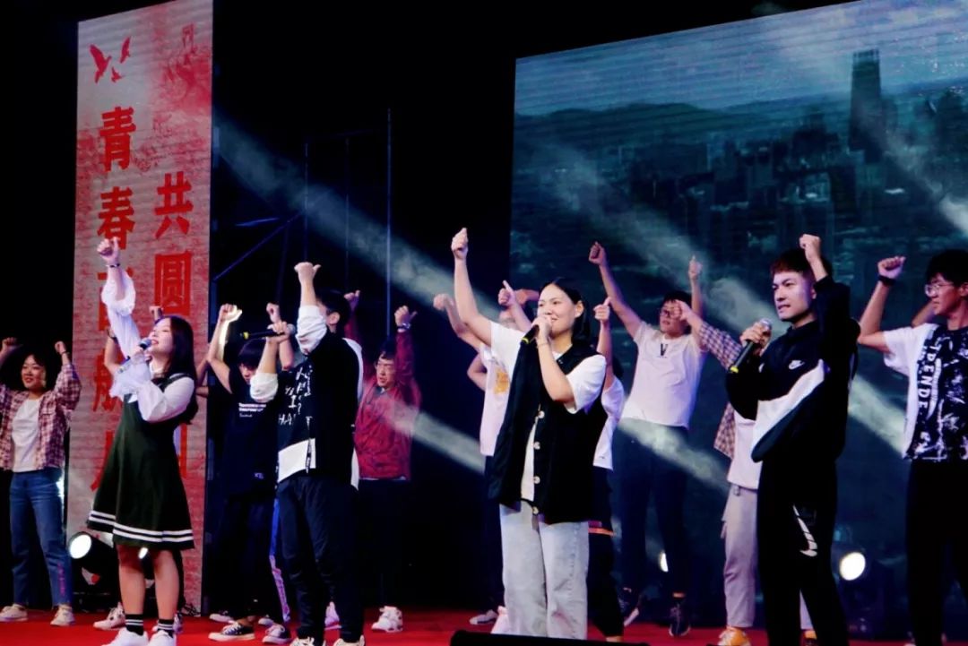 青春西航人共圆家国梦|西安航空学院庆祝新中国成立70周年暨2019年迎新晚会成功举办