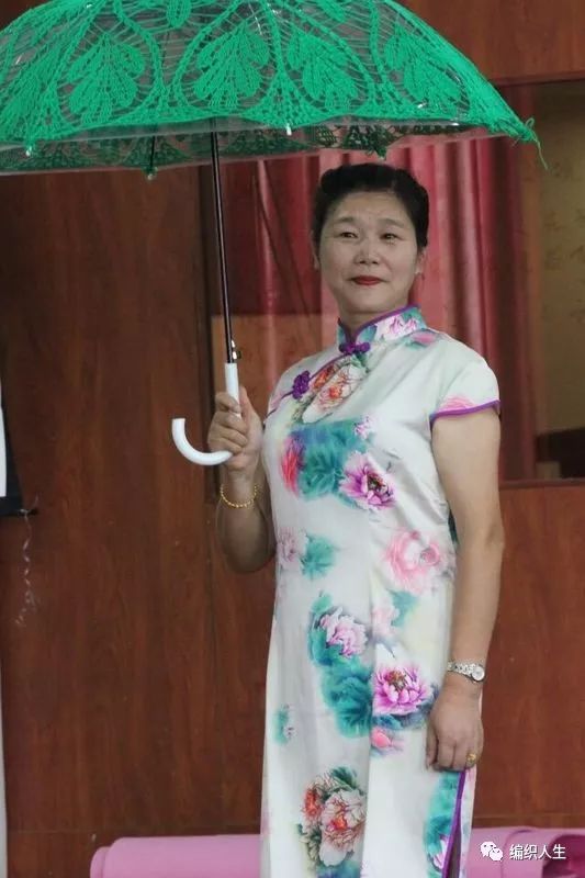 五星红旗手工编织视频,编织五星红旗的视频