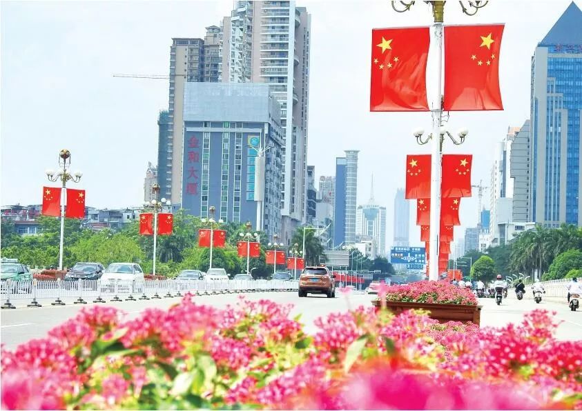 加强协同督导创建文明城市,青秀区开展文明创城有你有我宣传