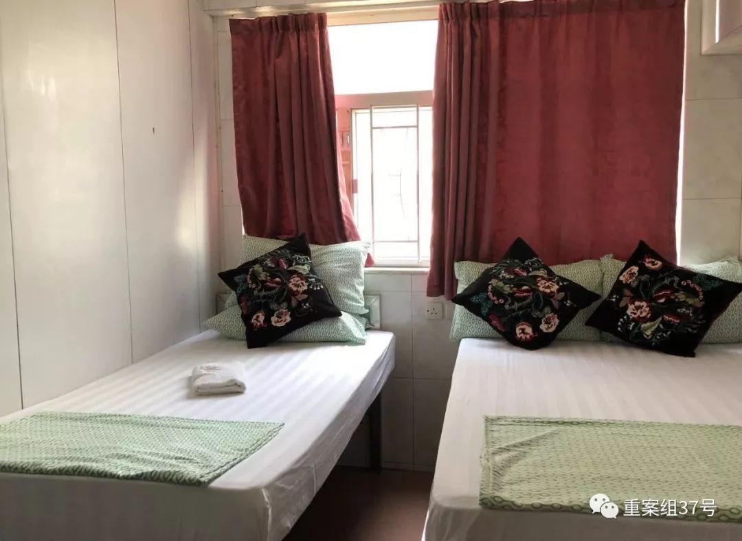 香江漫记｜重庆大厦：最不像香港，又最“香港”