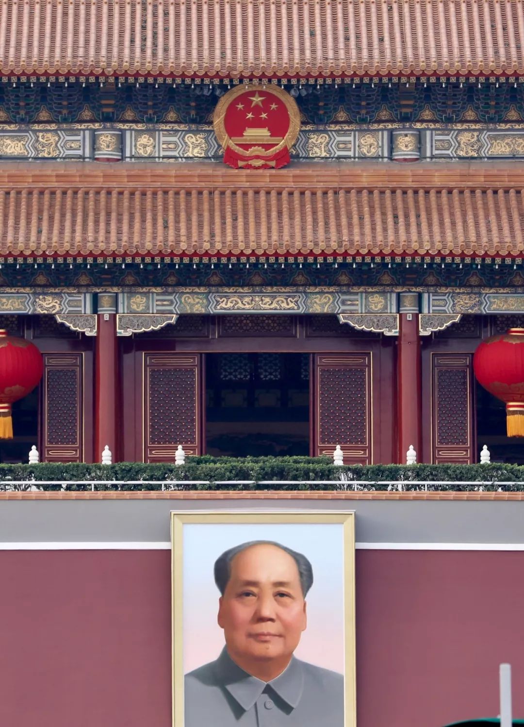 新国徽亮相*安门天**城楼，使用期至少可达50年