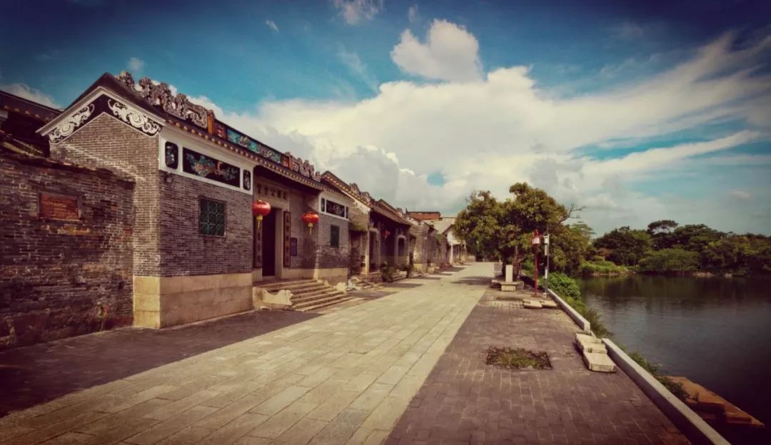 多个景区有优惠，甚至免费！国庆节假期首日广州接待近240万游客，公安提醒：别再去这些地方了