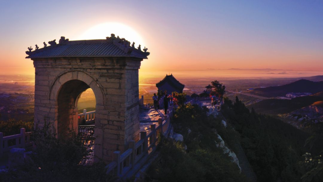 钟灵毓秀朗诵,钟灵毓秀的原文