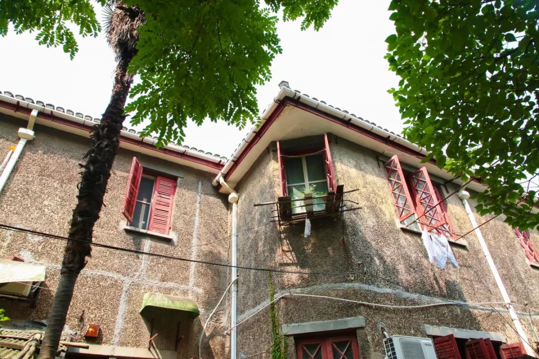 【探秘】长宁这条不起眼的小马路，竟藏有中国“烟卷大王”洋气的老宅……