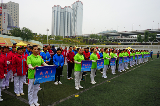 全国500余名银发健将挥杆西宁夕阳红闪耀门球嘉年华