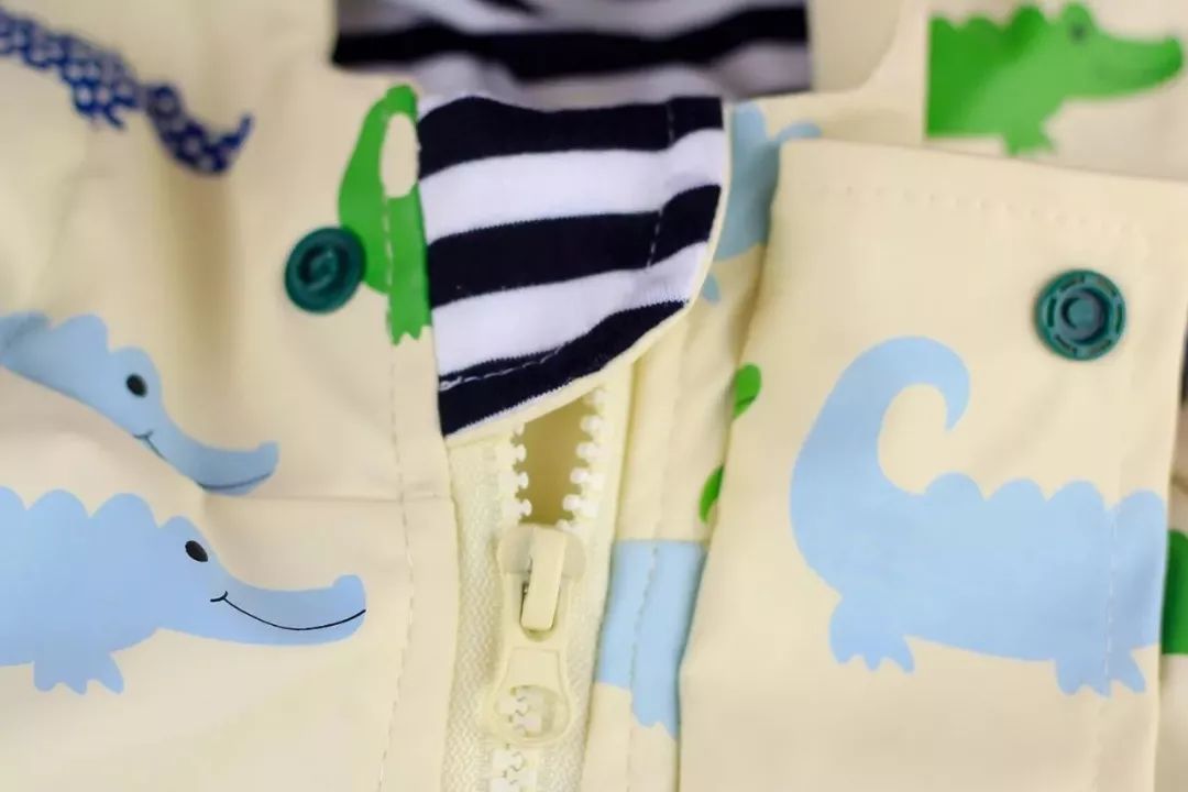 美炸了！这是我见过最美的雨具，没有之一，每个款我都想来一件