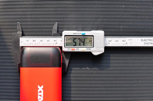 爱克斯达pb2s充电器,评测爱克斯达充电宝