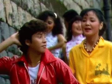 邓丽君的MV记录了你爸妈的时尚潮流