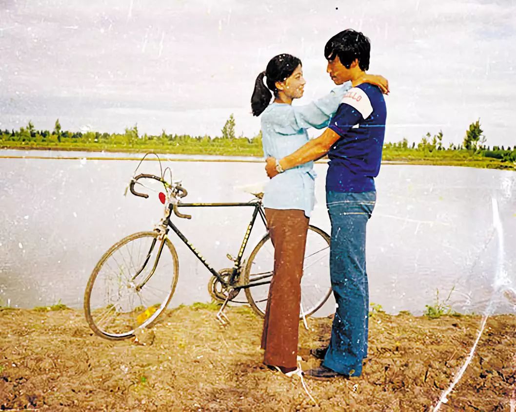 邓丽君的MV记录了你爸妈的时尚潮流