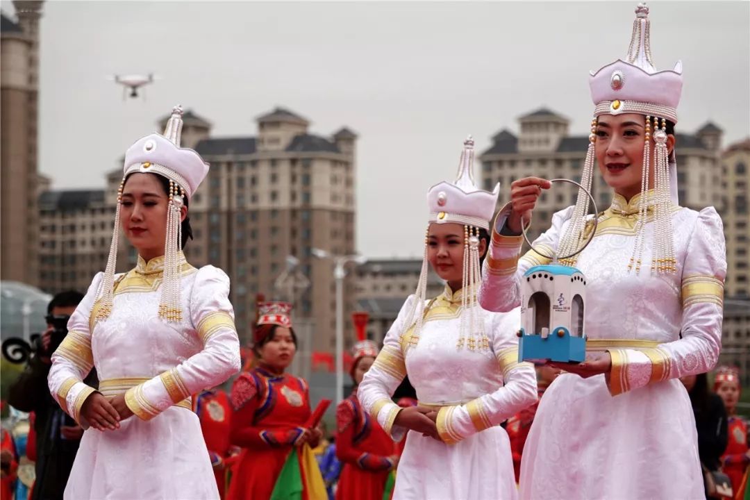 聚焦十四冬年轻选手创佳绩,十四冬赛场年轻选手创佳绩