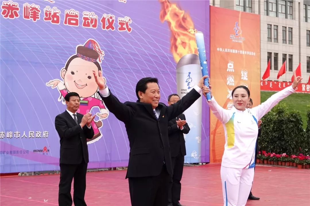 聚焦十四冬年轻选手创佳绩,十四冬赛场年轻选手创佳绩