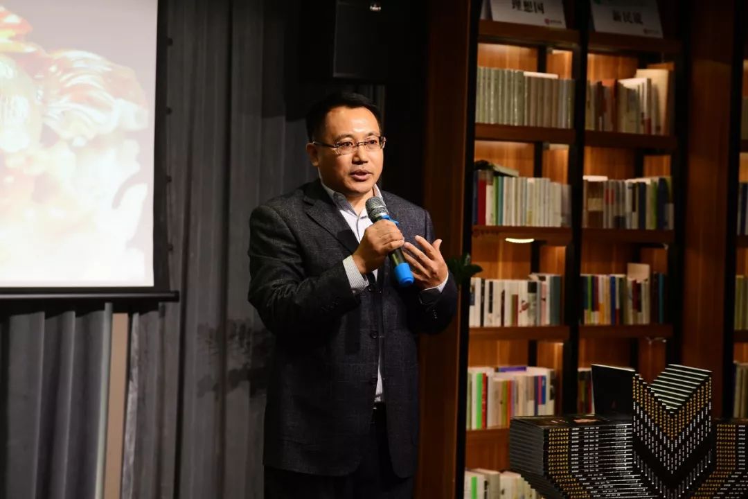 鸡血玉稀世珍品,桂林鸡血玉是否有收藏价值