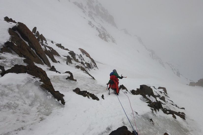 博格达峰登顶记录,李宗利登顶8千米以上的山