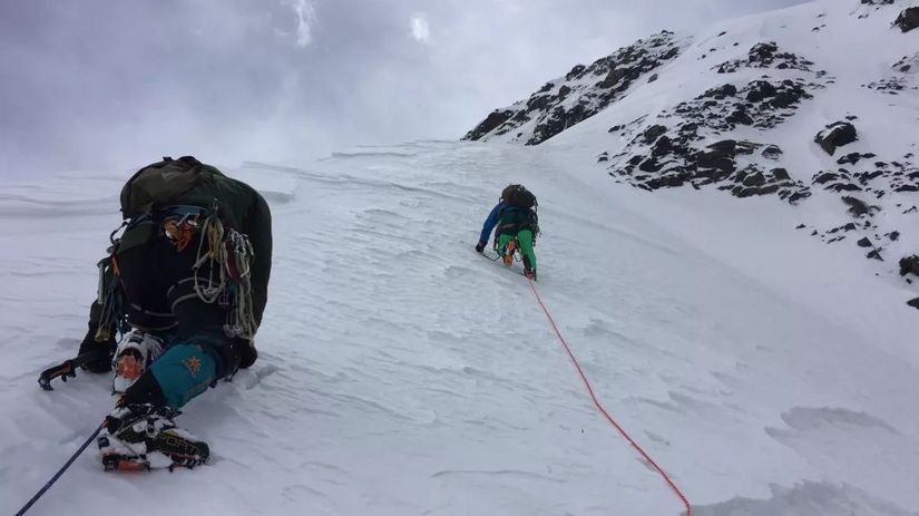 博格达峰登顶记录,李宗利登顶8千米以上的山
